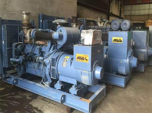 武宁发电机组带负载降电压是什么原因照成的？